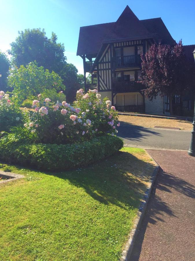 Domaine Prive, , Piscine, Jacuzzi, Joli Appartement Deauville Exteriér fotografie
